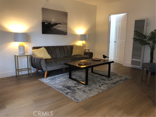 3337 S Durango Avenue, Los Angeles CA: https://media.crmls.org/medias/144f3473-81a1-421f-89f3-04076e4fea80.jpg