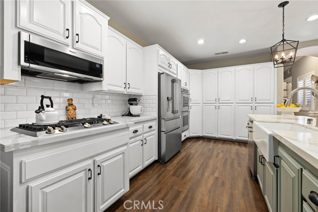 Image 16 of 75 For 31502 Emperor Drive