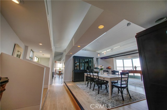 Detail Gallery Image 8 of 53 For 3807 Crest Rd, Rancho Palos Verdes,  CA 90275 - 5 Beds | 6/1 Baths