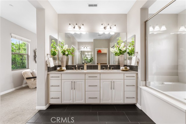 Detail Gallery Image 32 of 47 For 102 Yellow Pine, Irvine,  CA 92618 - 4 Beds | 4 Baths