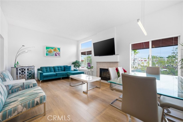 Front Image Thumbnail for CROC25281553