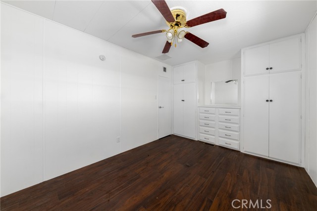 Image 13 of 25 For 880 Lake Street 55