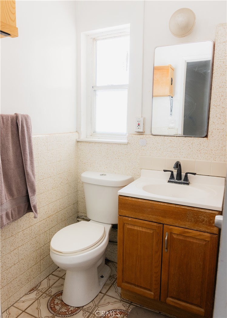 https://media.crmls.org/medias/14524e0b-e0e3-44b8-9892-677722748aec.jpg?preset=X-Large