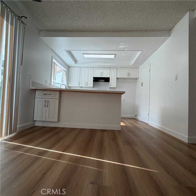 21610 S.Perry Street, Carson CA: https://media.crmls.org/medias/145266a5-4568-475d-9a28-0dc362cfbfd1.jpg