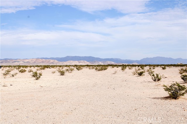 Detail Gallery Image 8 of 14 For 10 Ac Indian, Twentynine Palms,  CA 92277 - – Beds | – Baths