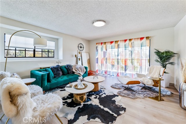 Detail Gallery Image 7 of 25 For 21501 Pioneer #3,  Lakewood,  CA 90715 - 2 Beds | 2 Baths