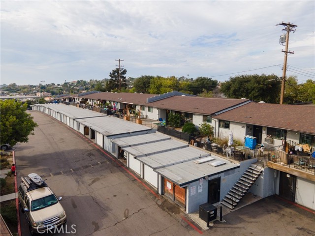 Detail Gallery Image 13 of 23 For 1010 Clearbrook Ln, Vista,  CA 92084 - – Beds | – Baths