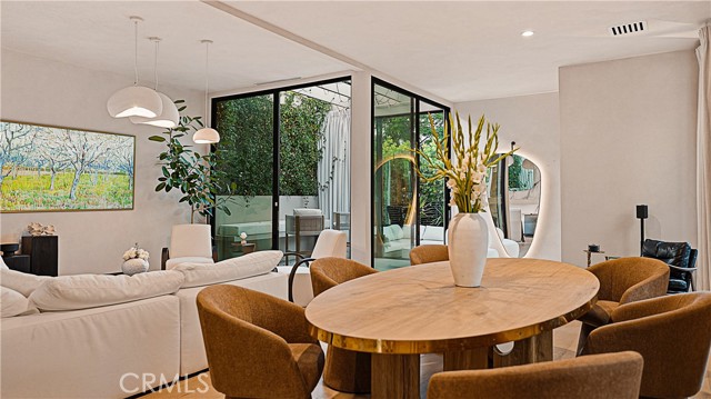 Detail Gallery Image 3 of 45 For 8840 Ashcroft Ave, West Hollywood,  CA 90048 - 3 Beds | 4 Baths