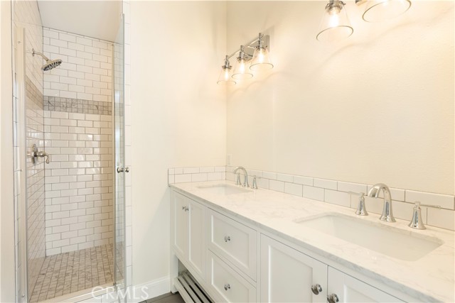 Detail Gallery Image 17 of 59 For 12172 Lakeshore Dr, Clearlake,  CA 95422 - 2 Beds | 2 Baths