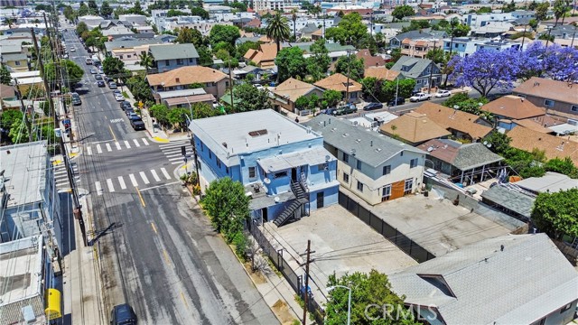 2922 Maple Avenue, Los Angeles CA: https://media.crmls.org/medias/145350c1-d18b-41f8-9156-ec97a91d10c1.jpg