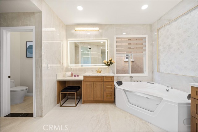 Image 39 of 71 For 23195 Stoneridge