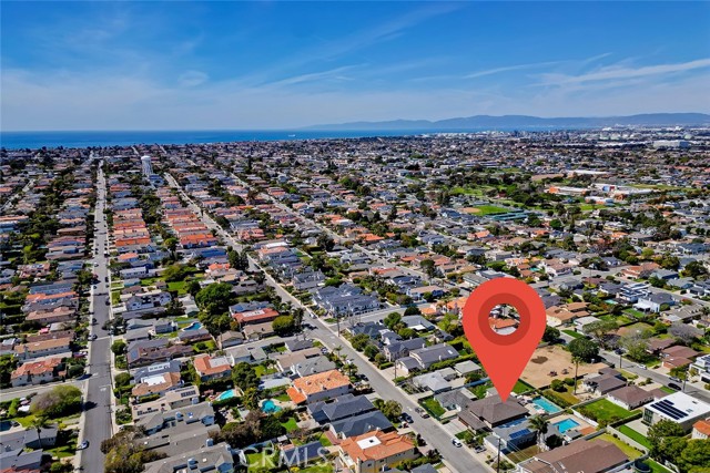 1833 8th Street, Manhattan Beach, California 90266, 3 Bedrooms Bedrooms, ,3 BathroomsBathrooms,Residential,Sold,8th,SB23050134