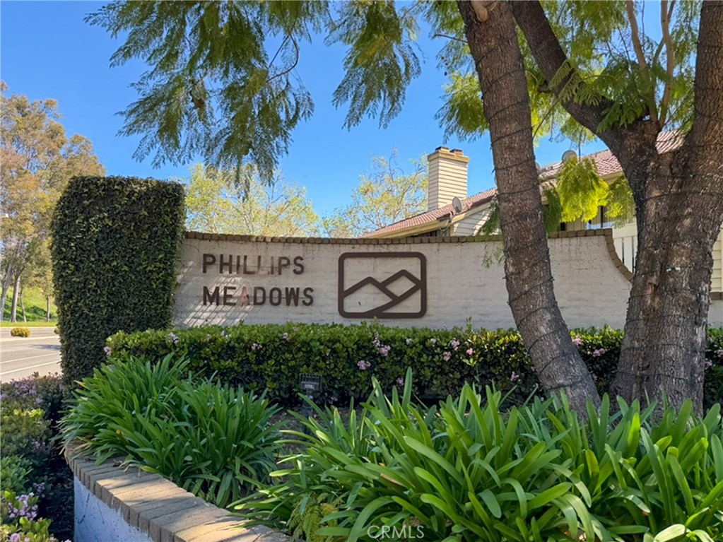 32 Town And Country Road