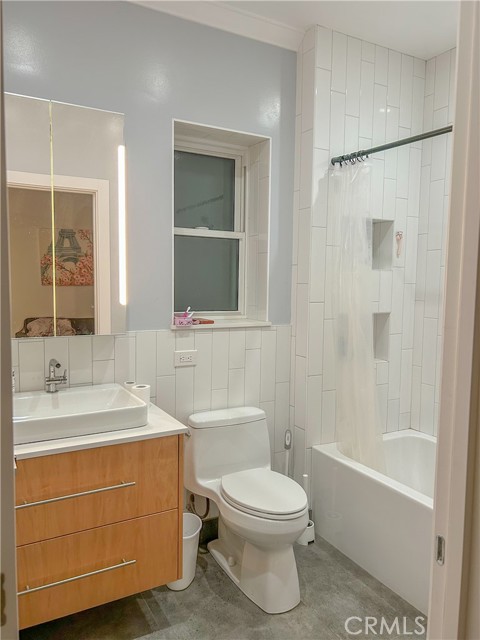 Detail Gallery Image 45 of 49 For 6641 Gerald Ave, Van Nuys,  CA 91406 - 4 Beds | 2 Baths