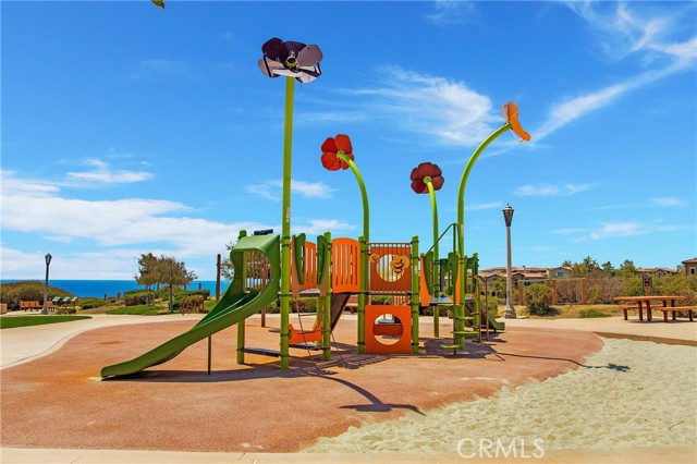 Detail Gallery Image 4 of 8 For 103 via Escorial, San Clemente,  CA 92672 - 4 Beds | 4/1 Baths