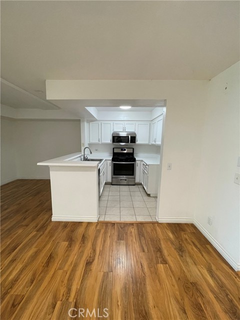 10115 Pinewood Avenue, Tujunga CA: https://media.crmls.org/medias/14548f0e-556d-4dc1-a9e5-70fd5f2ca02d.jpg