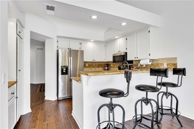 27237 Via Capri, San Juan Capistrano CA: https://media.crmls.org/medias/14559662-170d-4e83-9a5c-e8e0dc153b52.jpg