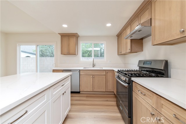 Detail Gallery Image 8 of 26 For 636 Highland Ct, Upland,  CA 91786 - 3 Beds | 2 Baths