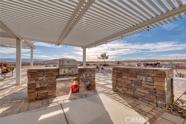 Detail Gallery Image 8 of 32 For 61975 La Brisa Dr, Joshua Tree,  CA 92252 - 3 Beds | 2/1 Baths