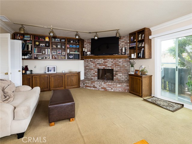 Detail Gallery Image 4 of 34 For 426 E Imperial Ave, El Segundo,  CA 90245 - – Beds | – Baths