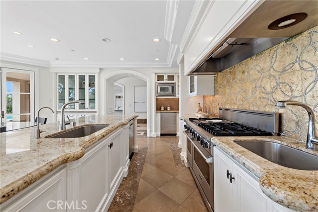 Detail Gallery Image 18 of 73 For 50 Pelican Crest Dr, Newport Coast,  CA 92657 - 6 Beds | 6/2 Baths