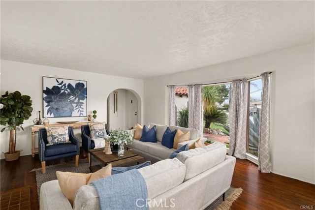 25839 Misson Rd, Loma Linda CA: https://media.crmls.org/medias/145820fc-6667-45fb-96a9-0f8e62ad4dd4.jpg