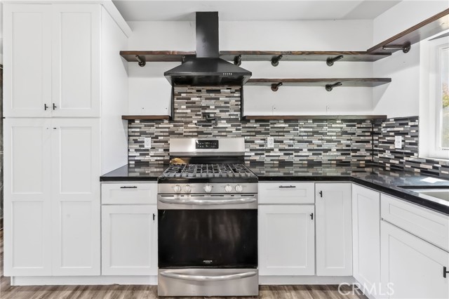 Detail Gallery Image 12 of 39 For 608 W Brentwood, Orange,  CA 92865 - 4 Beds | 2 Baths