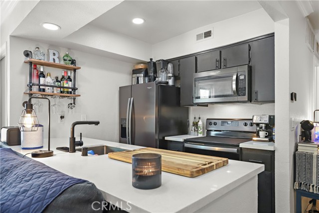 Detail Gallery Image 7 of 27 For 10655 Lemon Ave #2402,  Rancho Cucamonga,  CA 91737 - 1 Beds | 1 Baths