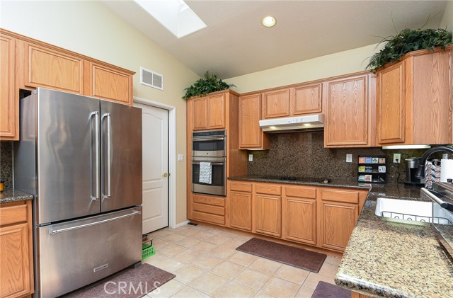24182 Via Llano, Murrieta CA: https://media.crmls.org/medias/1458ca9f-9334-42b6-9934-734fd485f193.jpg