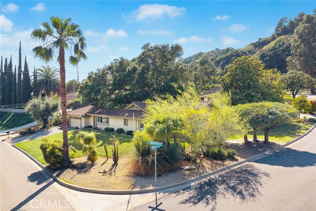 250 Hillgreen Place, Arcadia CA: https://media.crmls.org/medias/14592c28-cfcb-4033-ace9-e9bd3d8a7438.jpg