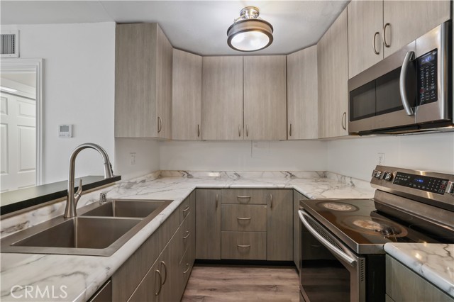 Front Image Thumbnail for CRSR25240999