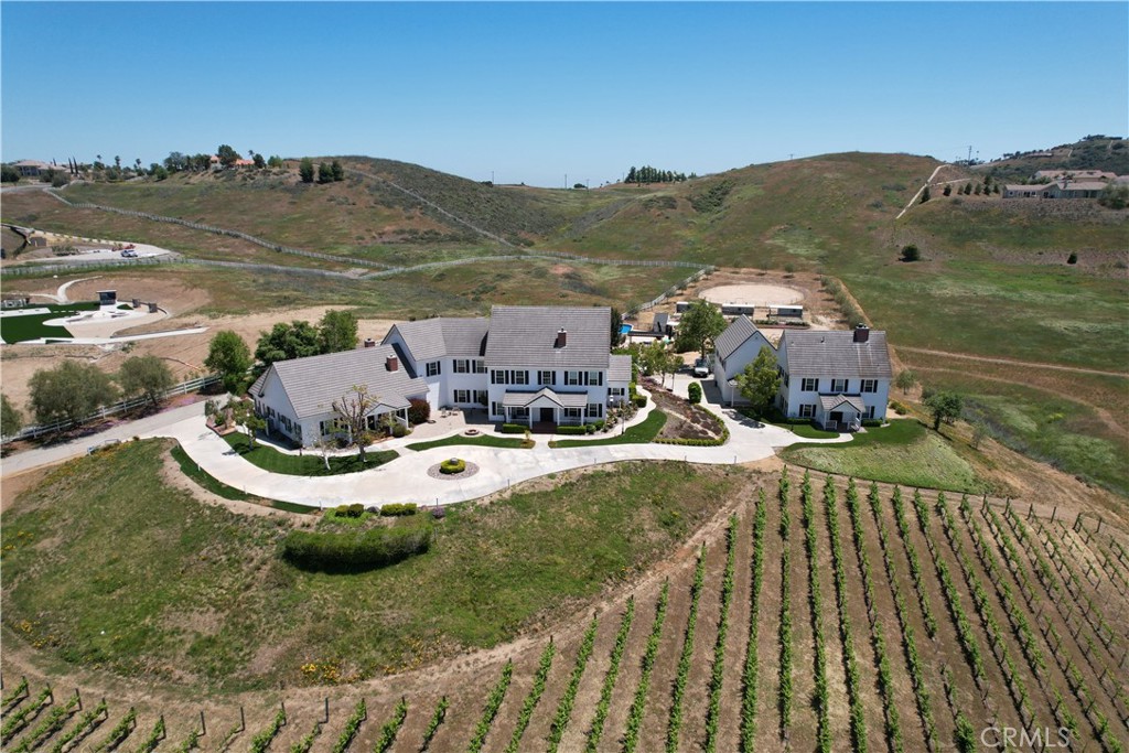 36475 AVENIDA LA CRESTA