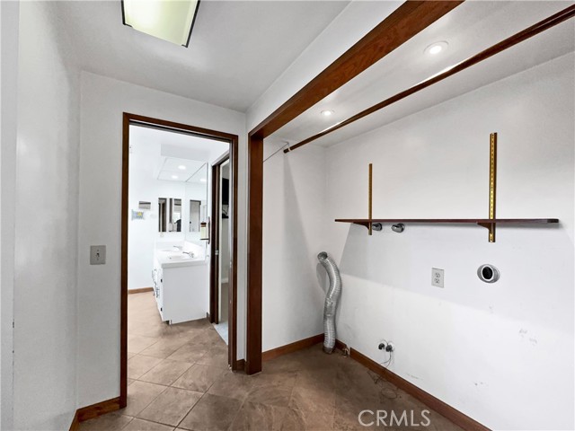 Detail Gallery Image 16 of 18 For 2918 Yearling, Lakewood,  CA 90712 - 2 Beds | 2 Baths