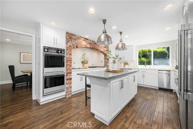 Detail Gallery Image 12 of 74 For 7926 E Garner, Long Beach,  CA 90808 - 4 Beds | 2/1 Baths