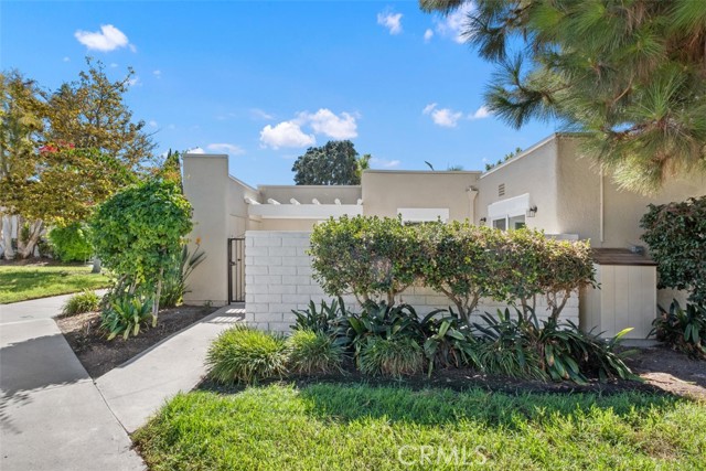 2035 Via Mariposa E #C, Laguna Woods, CA 92637