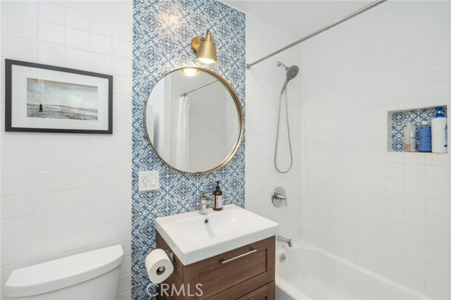 Detail Gallery Image 6 of 9 For 203 41st St, Manhattan Beach,  CA 90266 - 1 Beds | 1 Baths