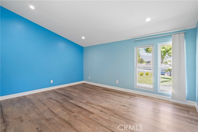 Detail Gallery Image 29 of 39 For 12835 Titian Ave, Granada Hills,  CA 91344 - 3 Beds | 2 Baths