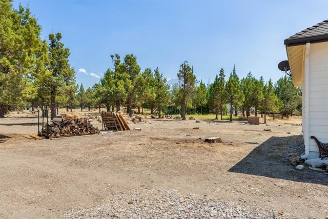 Detail Gallery Image 23 of 31 For 5541 Lake Shastina Dr, Weed,  CA 96094 - 3 Beds | 2 Baths