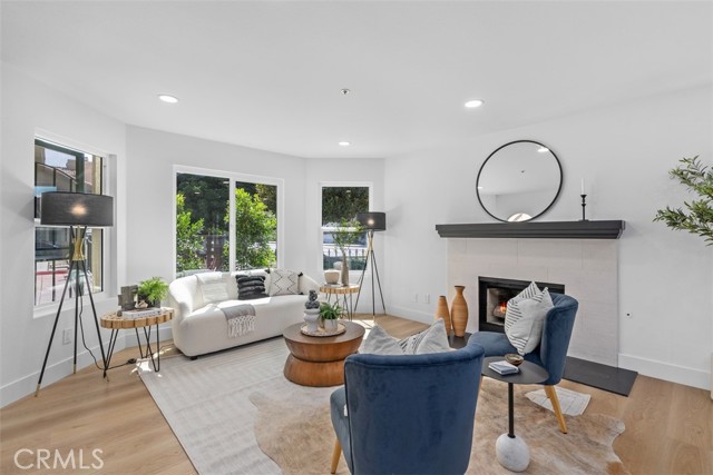 Detail Gallery Image 9 of 27 For 333 E Phillips Bld, Pomona,  CA 91766 - 3 Beds | 2/1 Baths