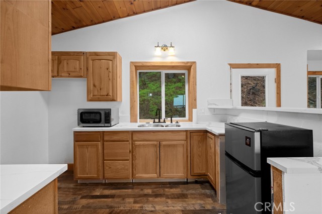 781 Arbula Drive, Crestline CA: https://media.crmls.org/medias/145e812b-1366-4f7e-8722-f6a3dd9fae72.jpg