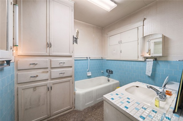 748 E Monterey Avenue, Pomona CA: https://media.crmls.org/medias/145f47a2-fe82-4041-9729-70e77116393e.jpg