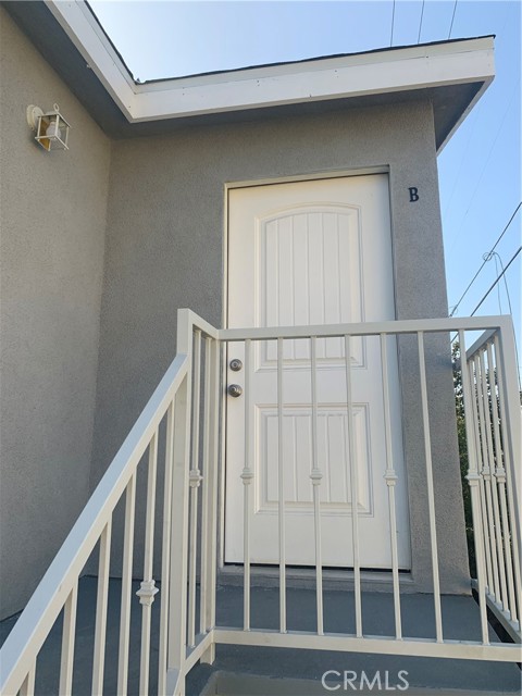 9235 Otis Street, South Gate CA: https://media.crmls.org/medias/145f76bd-f0e5-4c9f-b7a3-d50bd6b096a1.jpg