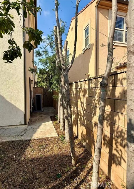 Detail Gallery Image 21 of 22 For 310 Bronze, Irvine,  CA 92618 - 3 Beds | 2/1 Baths