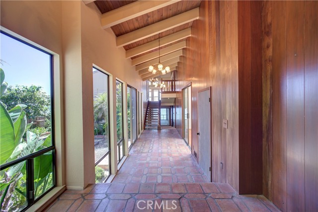 Detail Gallery Image 3 of 40 For 2091 Shoreline Dr, Pismo Beach,  CA 93449 - 3 Beds | 2/1 Baths