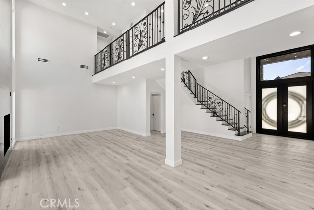 5965 Nora Lynn Drive, Woodland Hills CA: https://media.crmls.org/medias/14610f75-6ef2-46ee-9a6b-f097b9883dd8.jpg