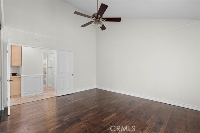 25383 Fortuna Drive, Valencia CA: https://media.crmls.org/medias/14614ec3-38e2-4c8e-a796-65ccbb12cb2f.jpg