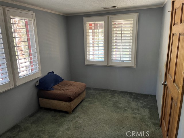 5865 Elm Street, Wrightwood CA: https://media.crmls.org/medias/1461cf75-cb63-4b64-a26a-e22dc16b2a4f.jpg
