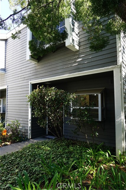 Detail Gallery Image 2 of 48 For 25391 Pine Creek Lane, Wilmington,  CA 90744 - 2 Beds | 1/1 Baths