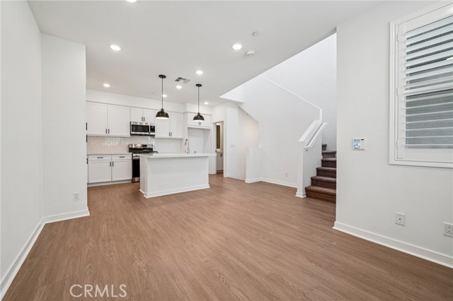 Detail Gallery Image 5 of 44 For 11048 Luminate, Rancho Cucamonga,  CA 91730 - 3 Beds | 2/1 Baths