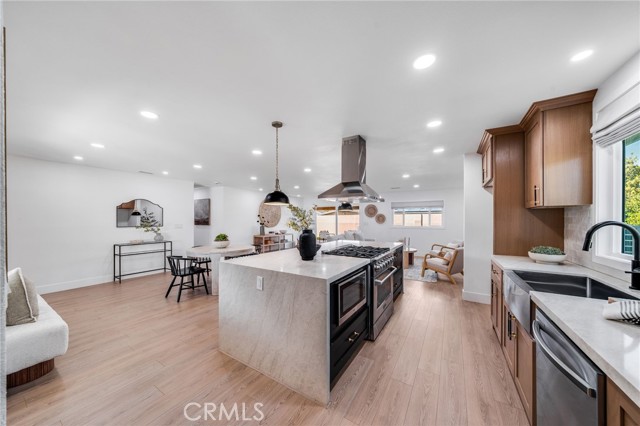 Detail Gallery Image 10 of 25 For 1608 Elm, Costa Mesa,  CA 92626 - 4 Beds | 2 Baths